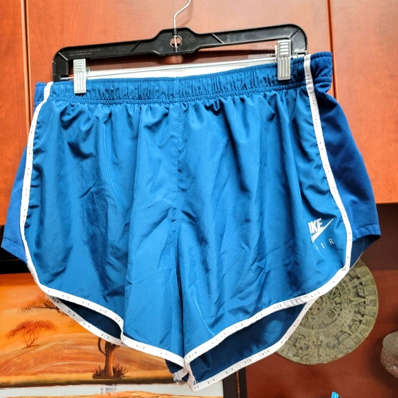 #230 Nike women's running shorts size 1X - Picture 1 of 9